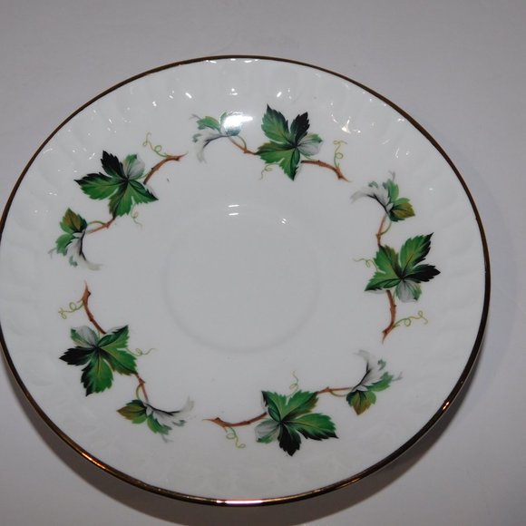 Vintage Staffordshire England Bone China Tea Cup & Saucer Green Vines - Picture 7 of 11